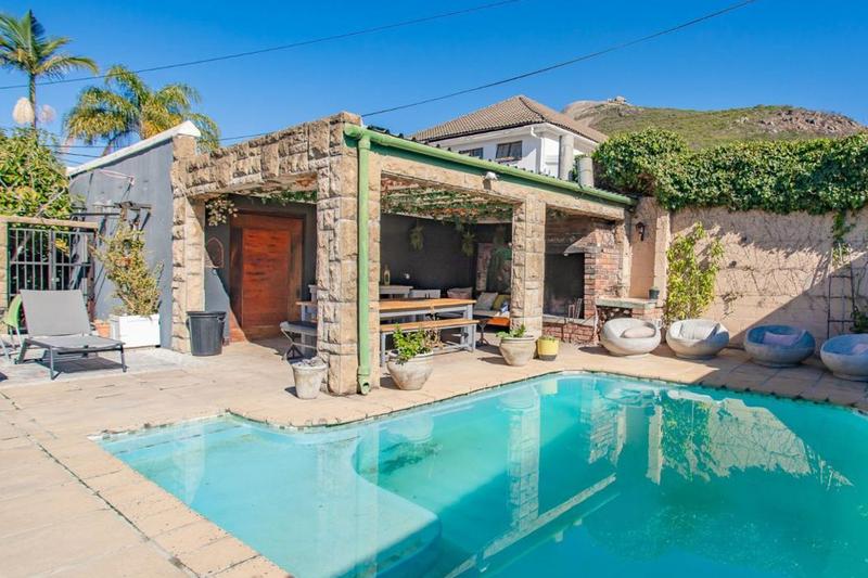5 Bedroom Property for Sale in Paarl Western Cape